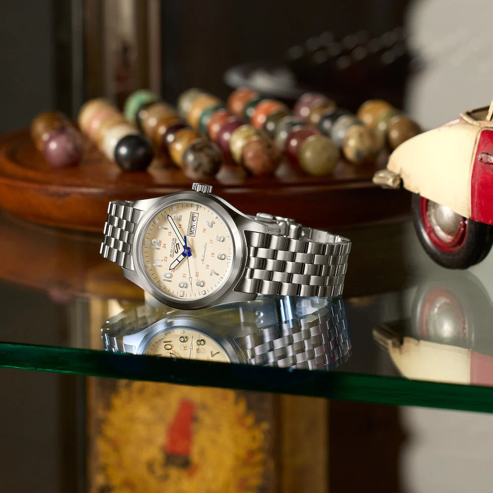 Seiko 5 Sports Laurel 110th Anniversary Limited Edition - Image 4