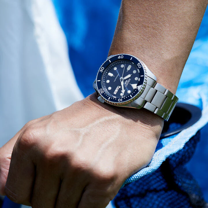 Seiko 5 Sports Mens Watch - Image 2