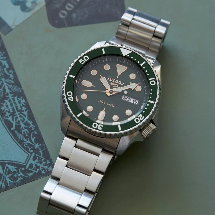 Seiko 5 Sports Mens Watch - Image 2