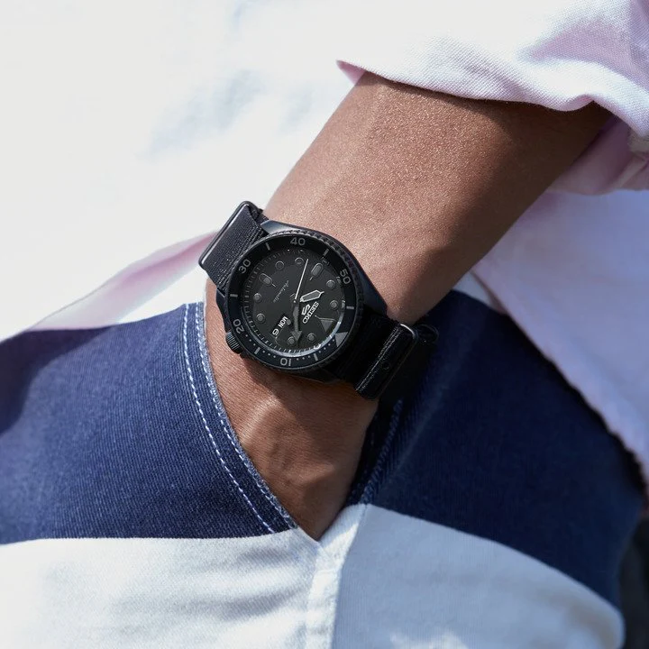 Seiko 5 Sports Mens Watch - Image 2
