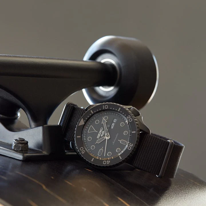 Seiko 5 Sports Mens Watch - Image 3