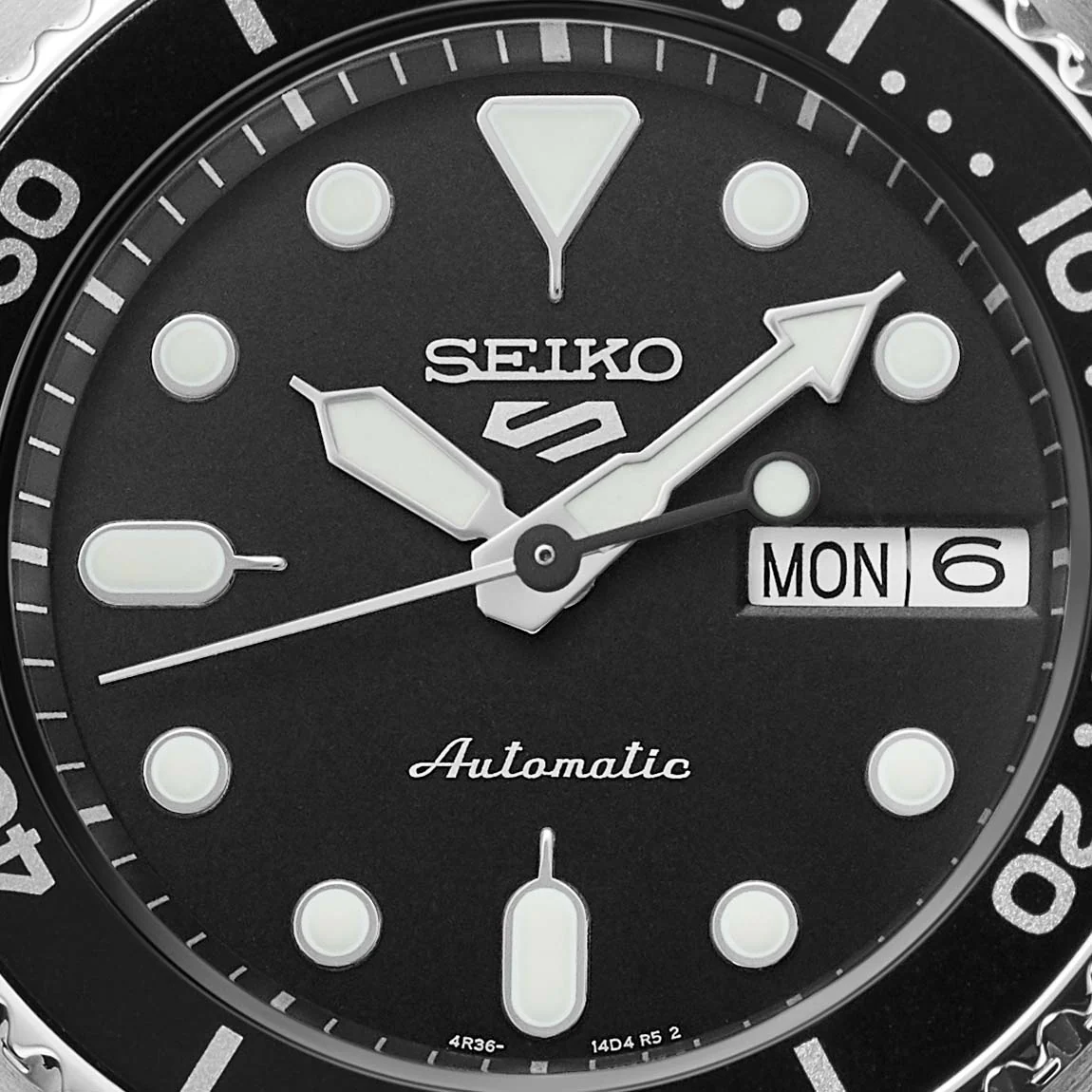 Seiko 5 Sports SKX Midi Black Mens Watch - Image 2