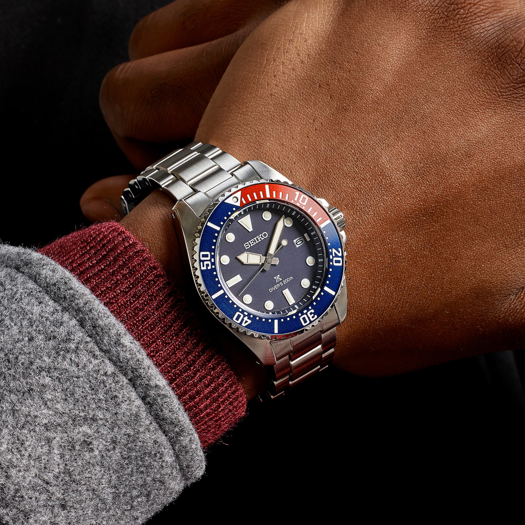 Seiko Prospex Solar Divers Blue Red Blue Watch - Image 5