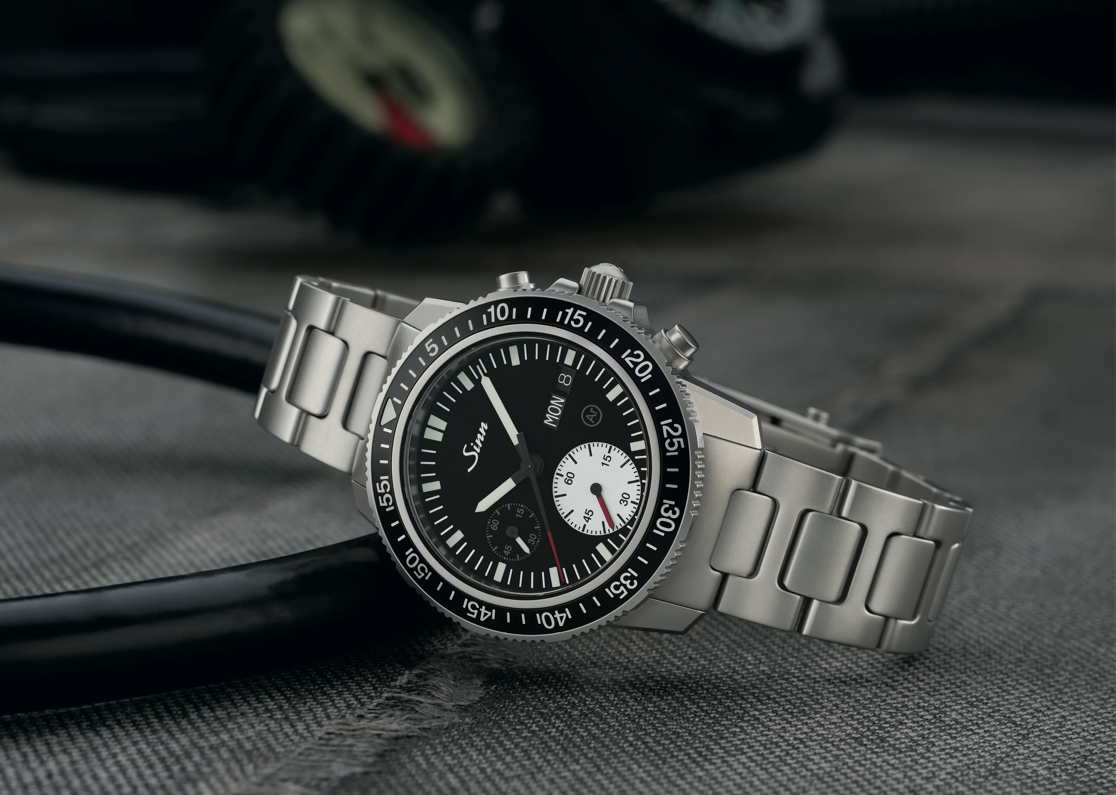 Sinn 613 St H-Link Bracelet Watch - Image 3