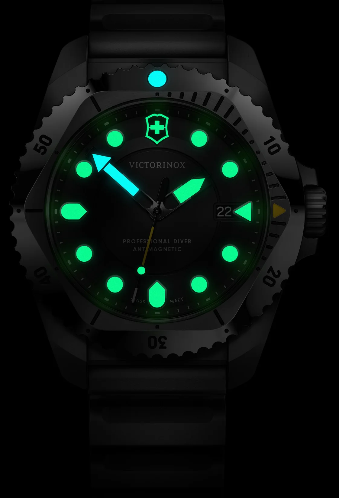 Victorinox Dive Pro Quartz Three Hands Steel Watch - Image 6