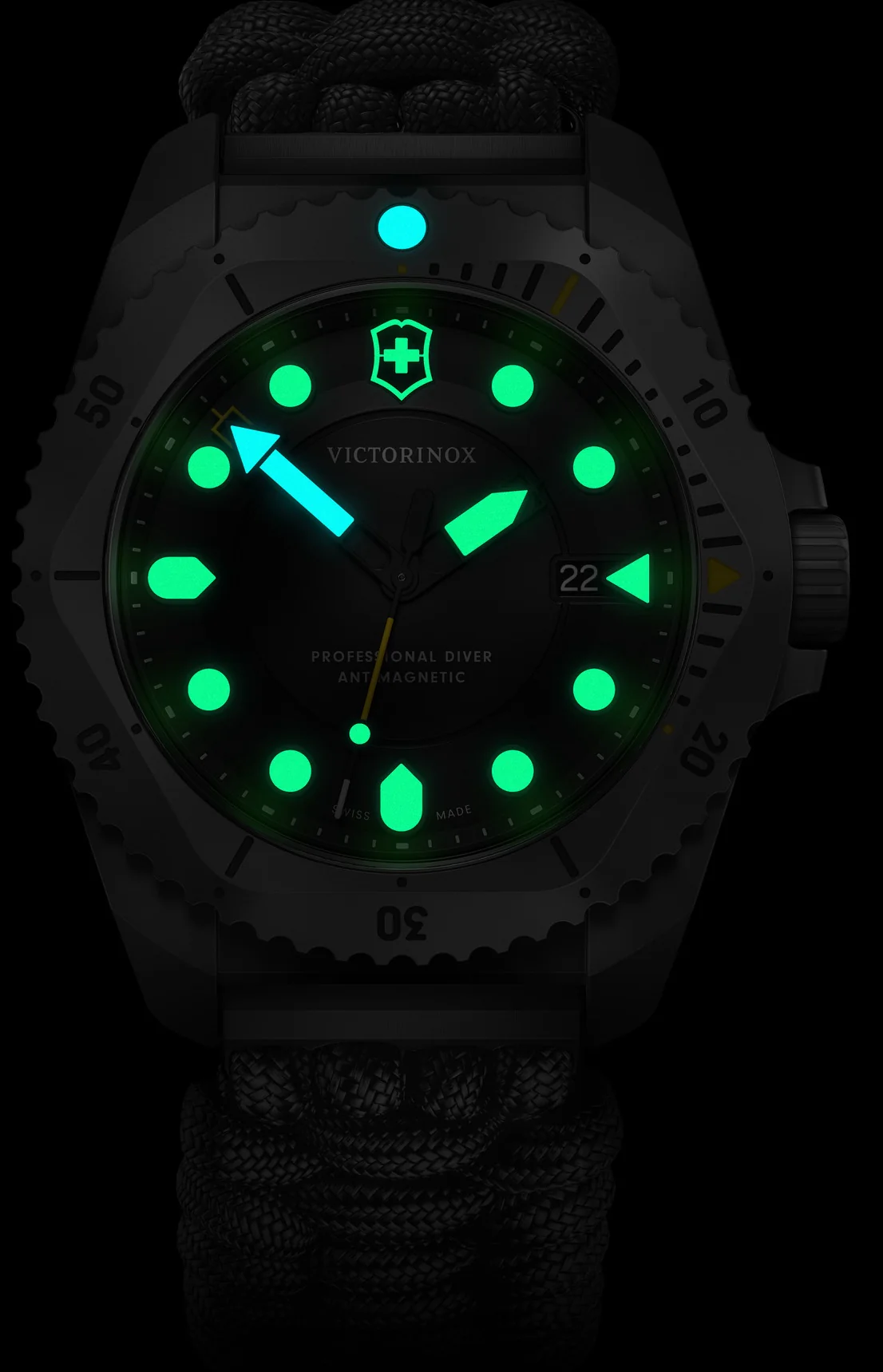 Victorinox Dive Pro Quartz Three Hands Titanium Watch - Image 7