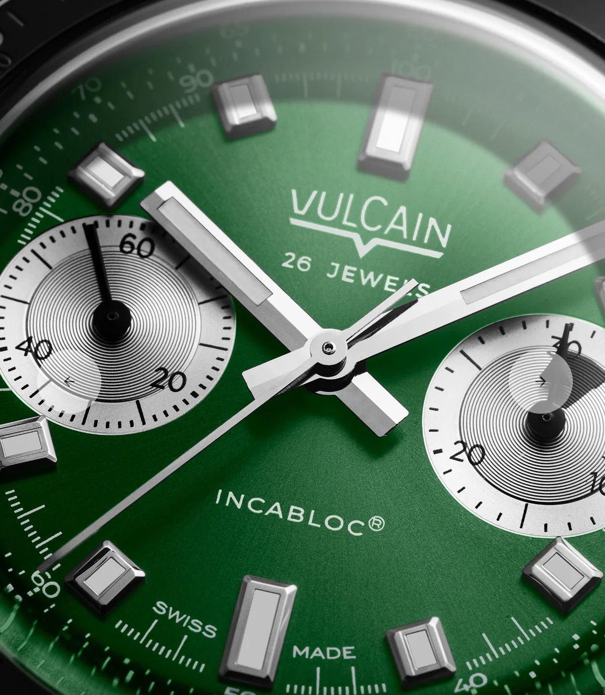 Vulcain Skindiver Chronograph Green Bracelet Limited Edition Watch - Image 2